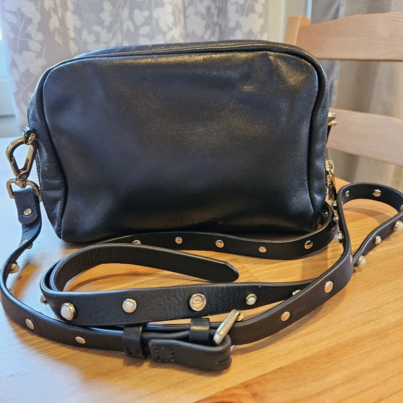 Isaac Mizrahi Handbags - Isaac Mizrahi Leather Crossbody Bag